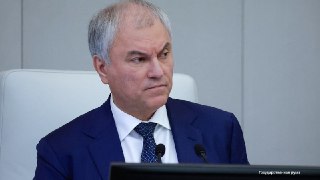 Депутаты Госдумы могут пройти военные сборы вместо отпуска